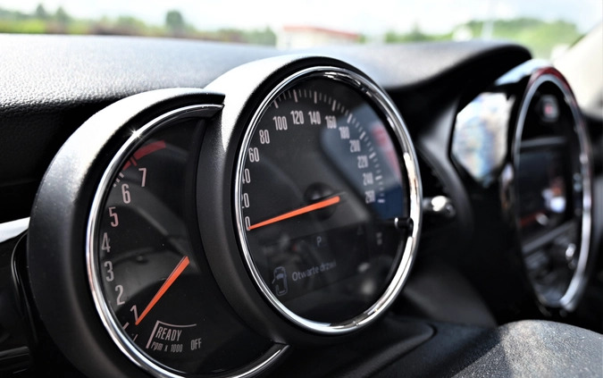 MINI Cooper S cena 90900 przebieg: 34000, rok produkcji 2020 z Włodawa małe 562